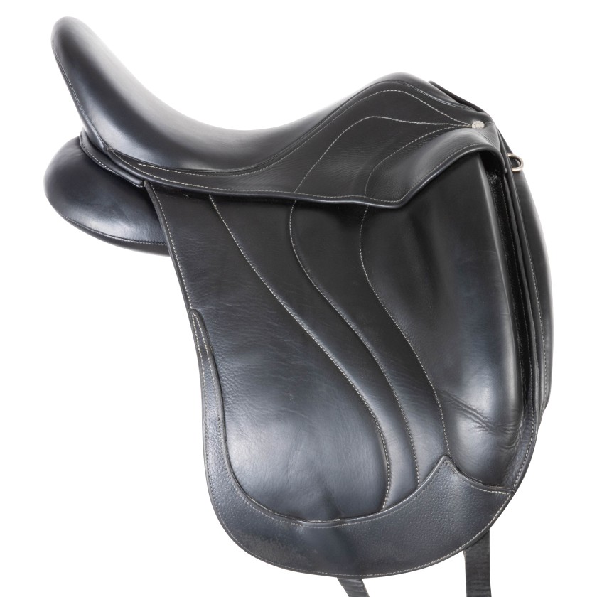 Antares Dressage saddle Concept 16.5 2R