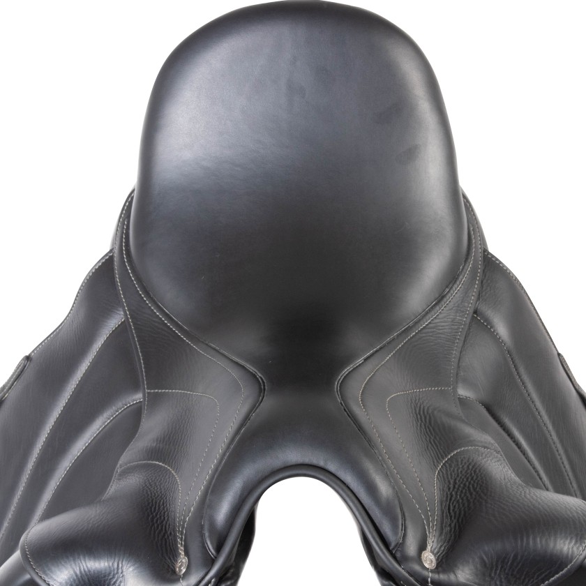 Antares Dressage saddle Concept 16.5 2R