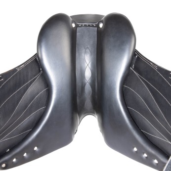 Antares Dressage saddle Concept 16.5 2R