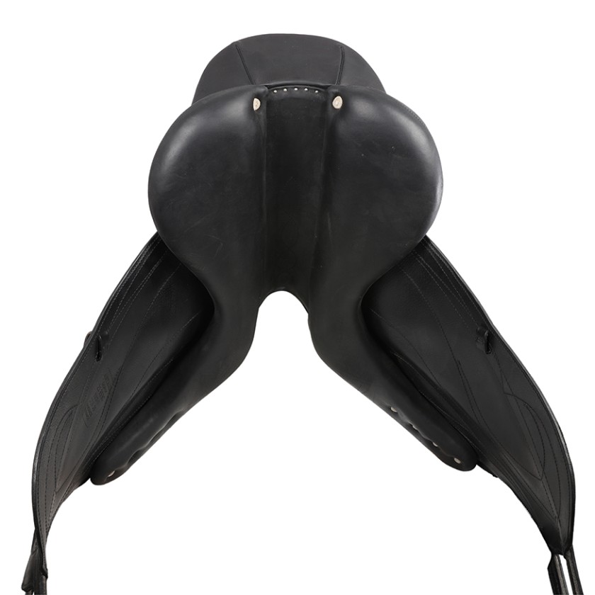 Antarès dressage saddle Cadence 17"5 5D