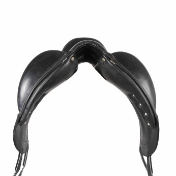 Antarès dressage saddle Tempo 17"5 3C