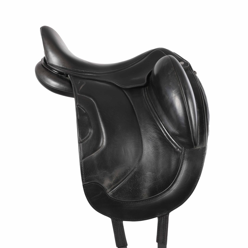 Antarès dressage saddle Tempo 17"5 3C