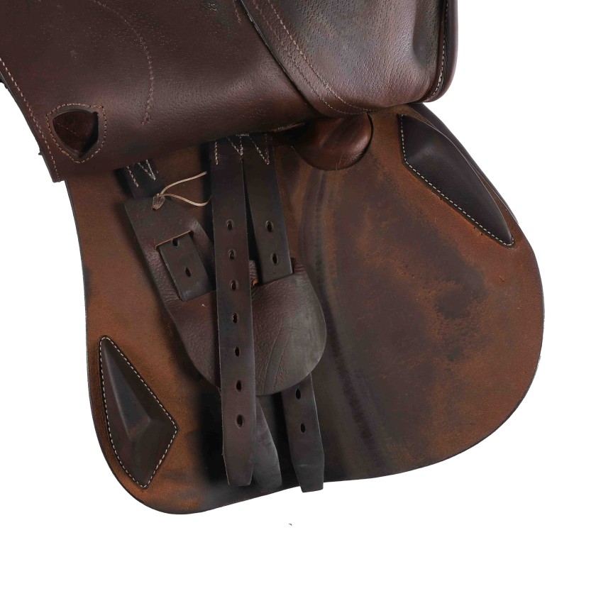 Antarès jumping saddle Comfort 17" 2AB