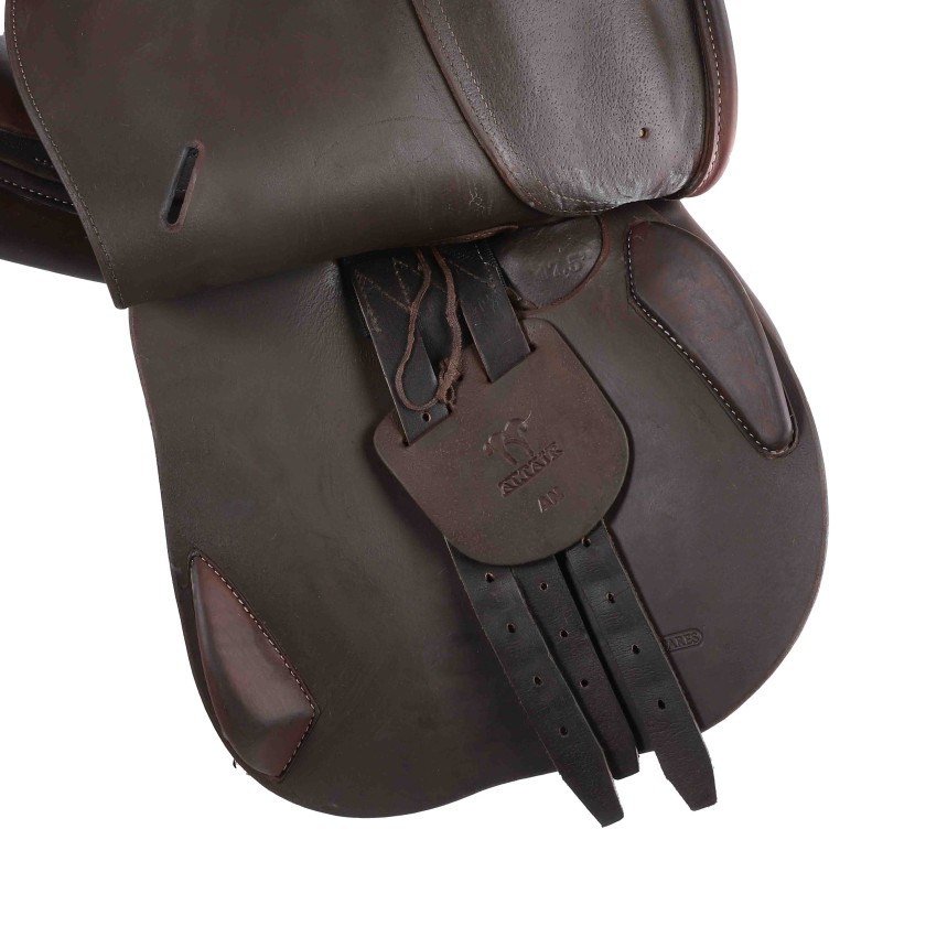 Altaïr by Antarès jumping saddle 17"5 3A