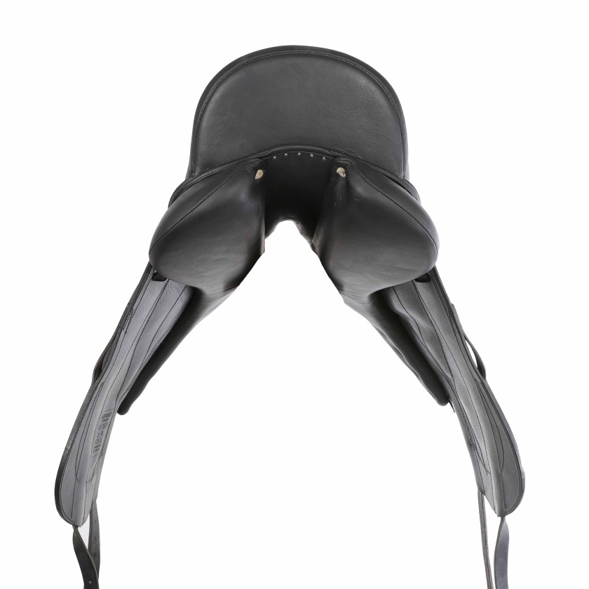 Antarès dressage saddle Concept 17"5 3R